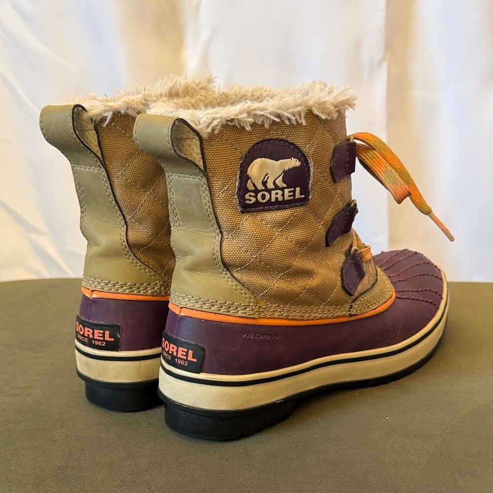 Sorel Tan and Purple Fur-Lined Boots